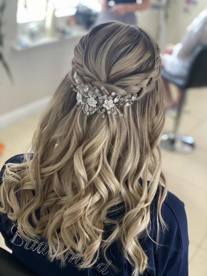 Ash Blonde With Darker Roots Visual Idea — Winter Half Up Half Down Hairstyles