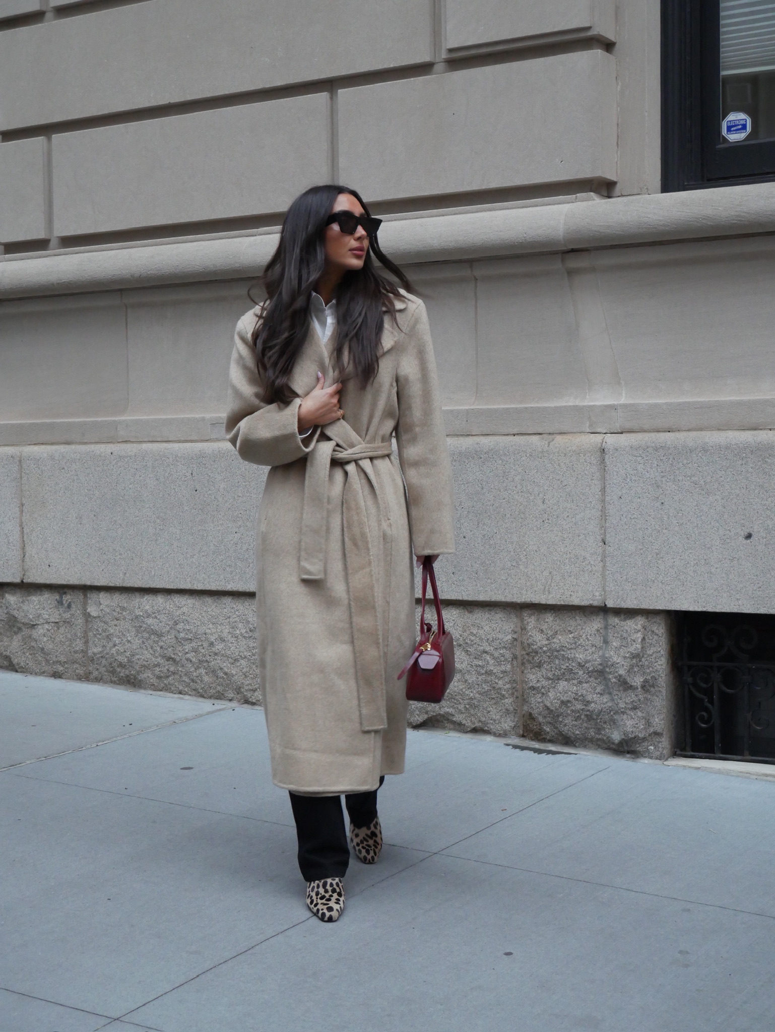 Effortless Chic: The Versatile Wrap Coat Effortless Chic: The Versatile Wrap Coat β Winter Capsule Wardrobe