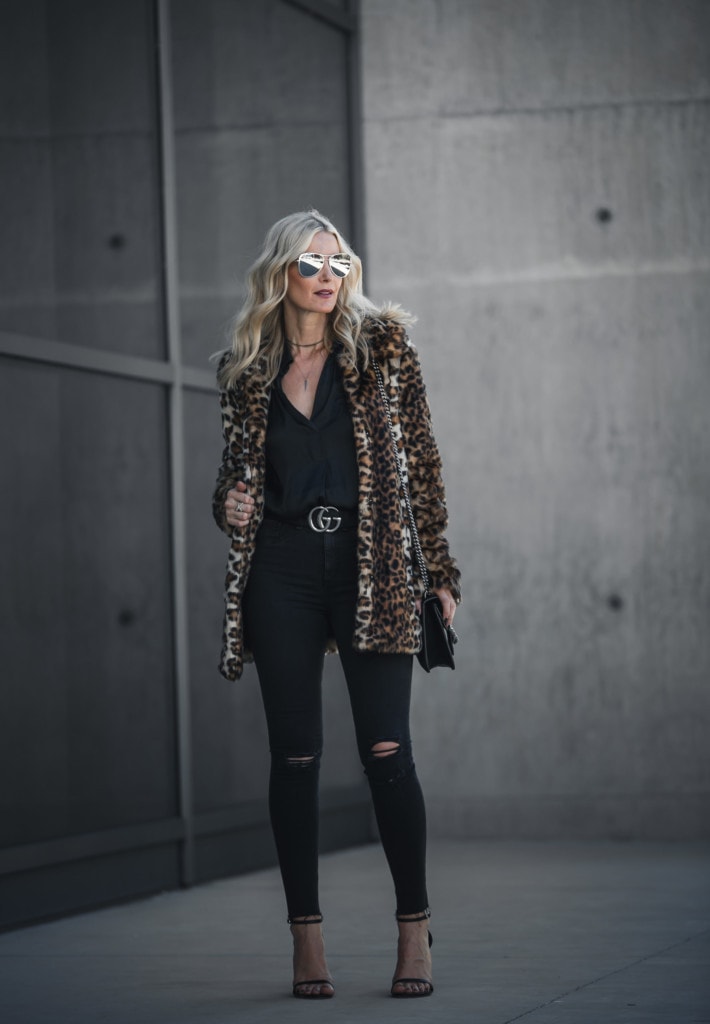 Fitted Leopard Print Faux Fur Coat Over Black Shirt And Ripped Skinny Jeans Fitted Leopard Print Faux Fur Coat Over Black Shirt And Ripped Skinny Jeans β Leopard Coat Outfits