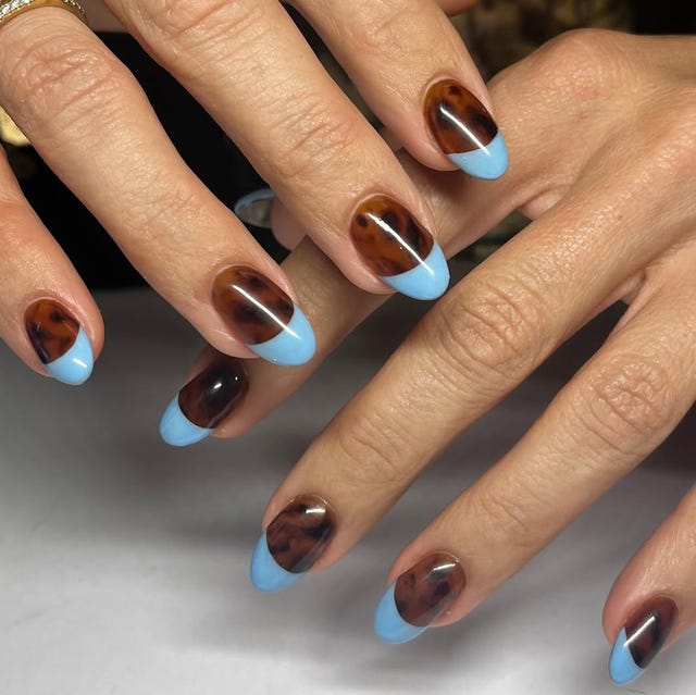Tortoiseshell French Tip Oval Nails Tortoiseshell French Tip Oval Nails β Winter Nail Trends