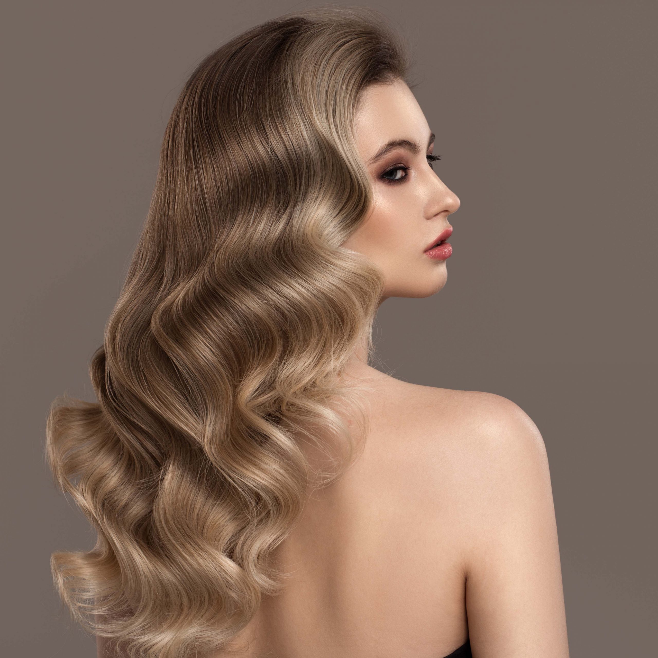 Honey Blonde With Golden Highlights Honey Blonde With Golden Highlights β Winter Hair Colors