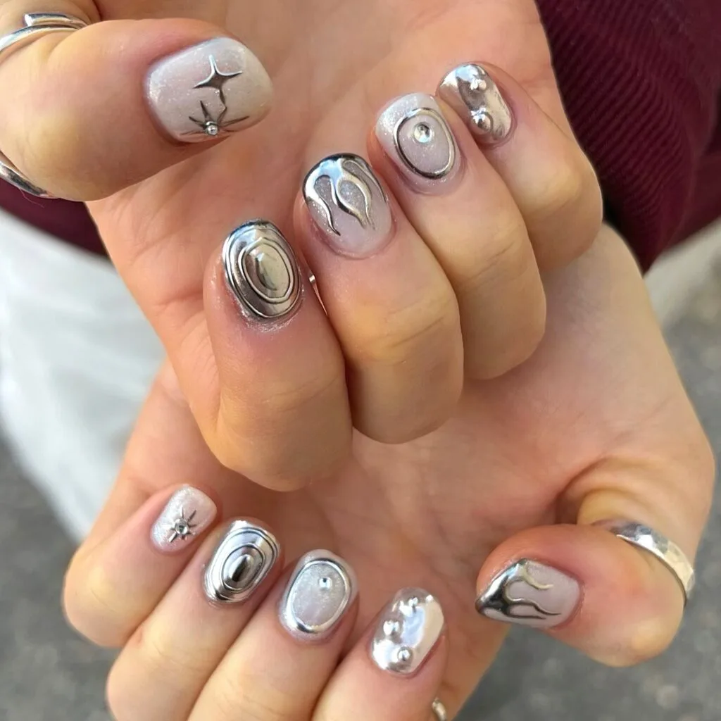 Classic Silver Chrome Almond Nails Classic Silver Chrome Almond Nails β Silver Chrome Nails