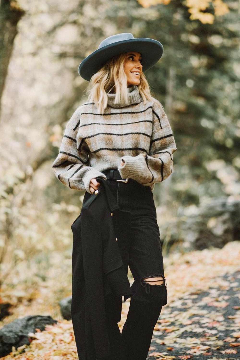 Striped Grey and Beige Sweater with Ripped Jeans: Cozy Fall Vibes Striped Grey and Beige Sweater with Ripped Jeans: Cozy Fall Vibes β Oversized Sweater Outfits