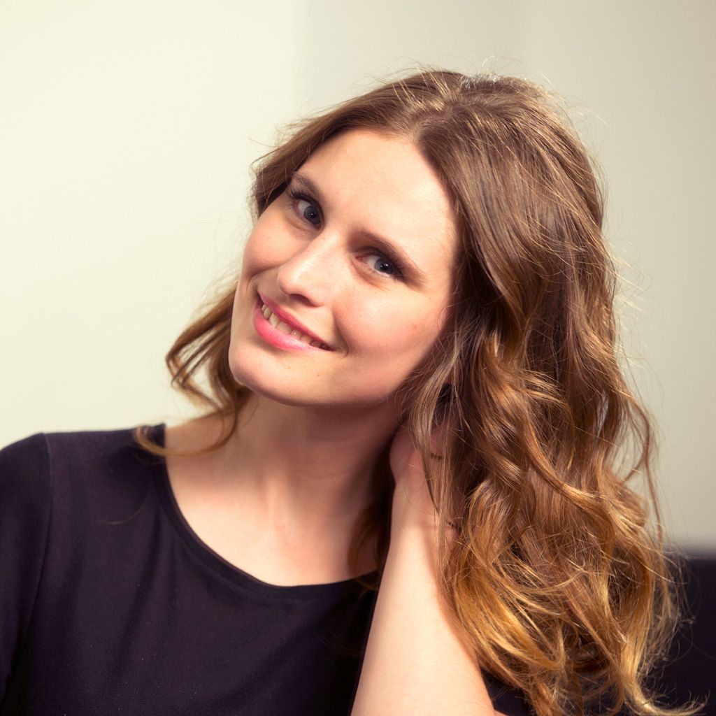 Brown With Blonde Highlights Visual Idea — Winter Haircuts for Oval Faces