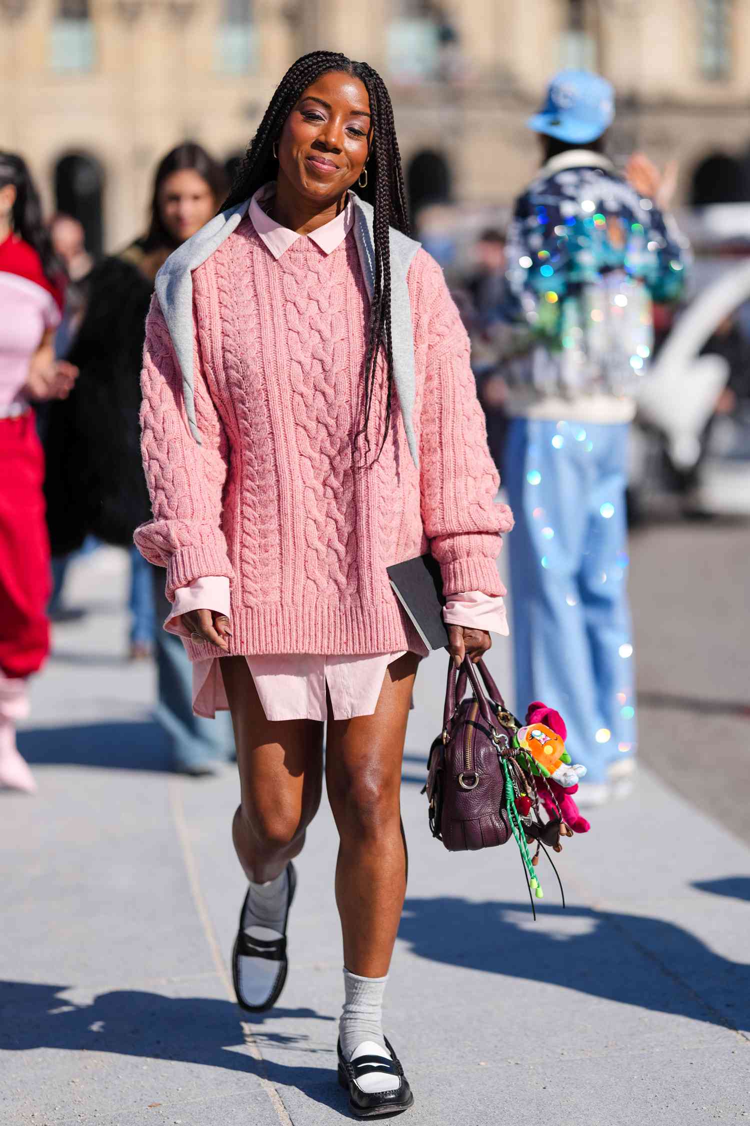 Pink Cable-Knit Sweater with Mini Skirt and Loafers Pink Cable-Knit Sweater with Mini Skirt and Loafers β Preppy Winter Outfits