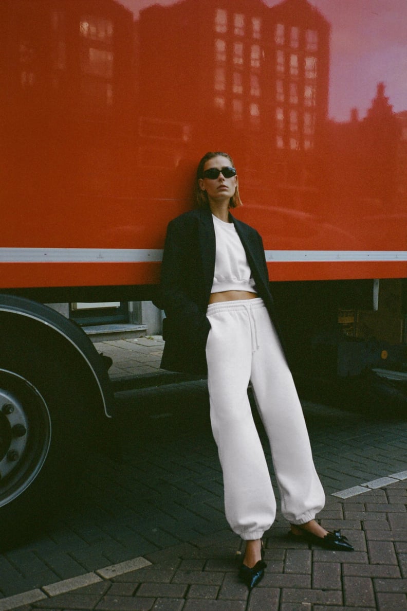 Crisp White Sweatpants with Oversized Blazer Crisp White Sweatpants with Oversized Blazer β Sweatpants Outfits