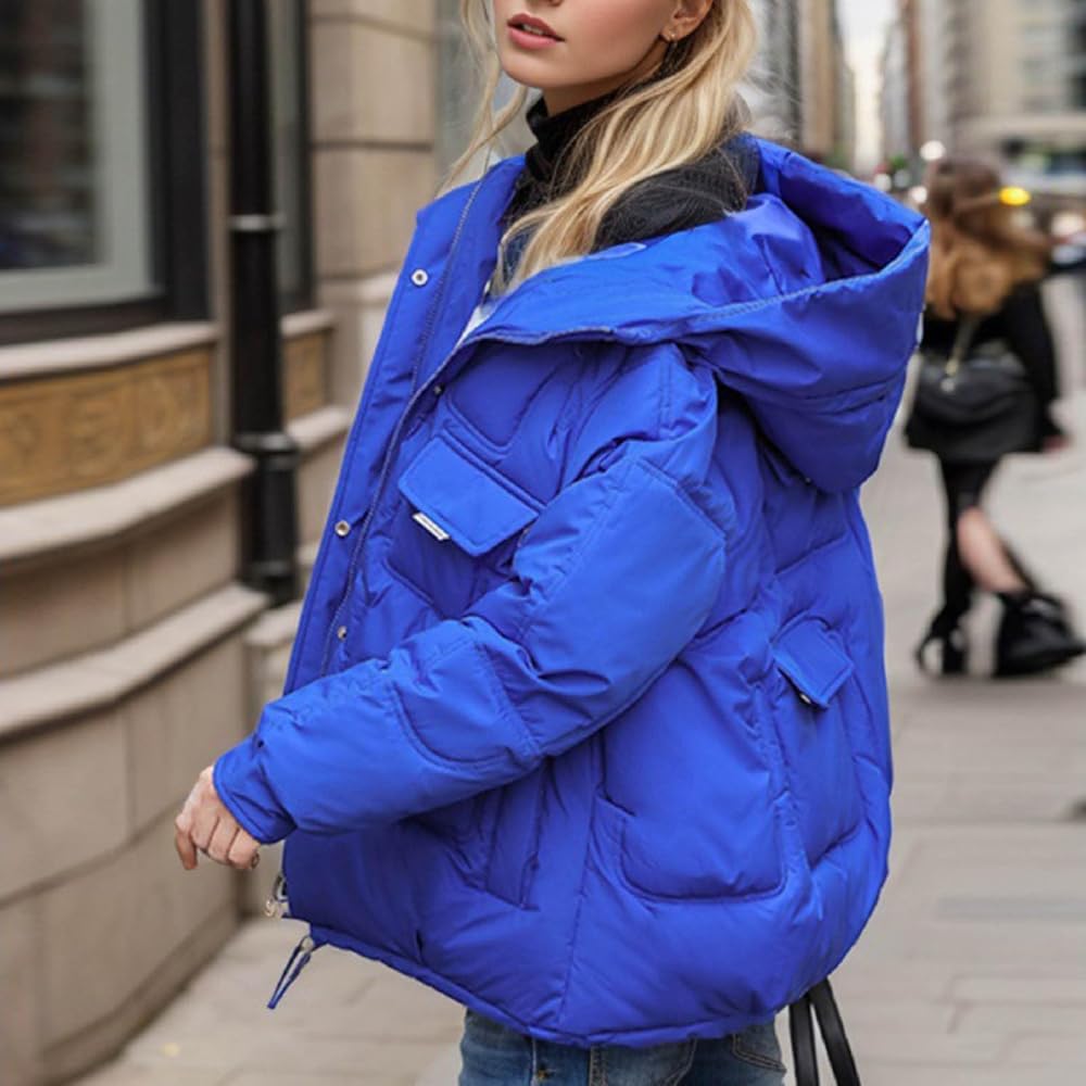 Royal Blue Puffer Jacket with Slim Jeans for a Pop of Color — Winter College Outfits