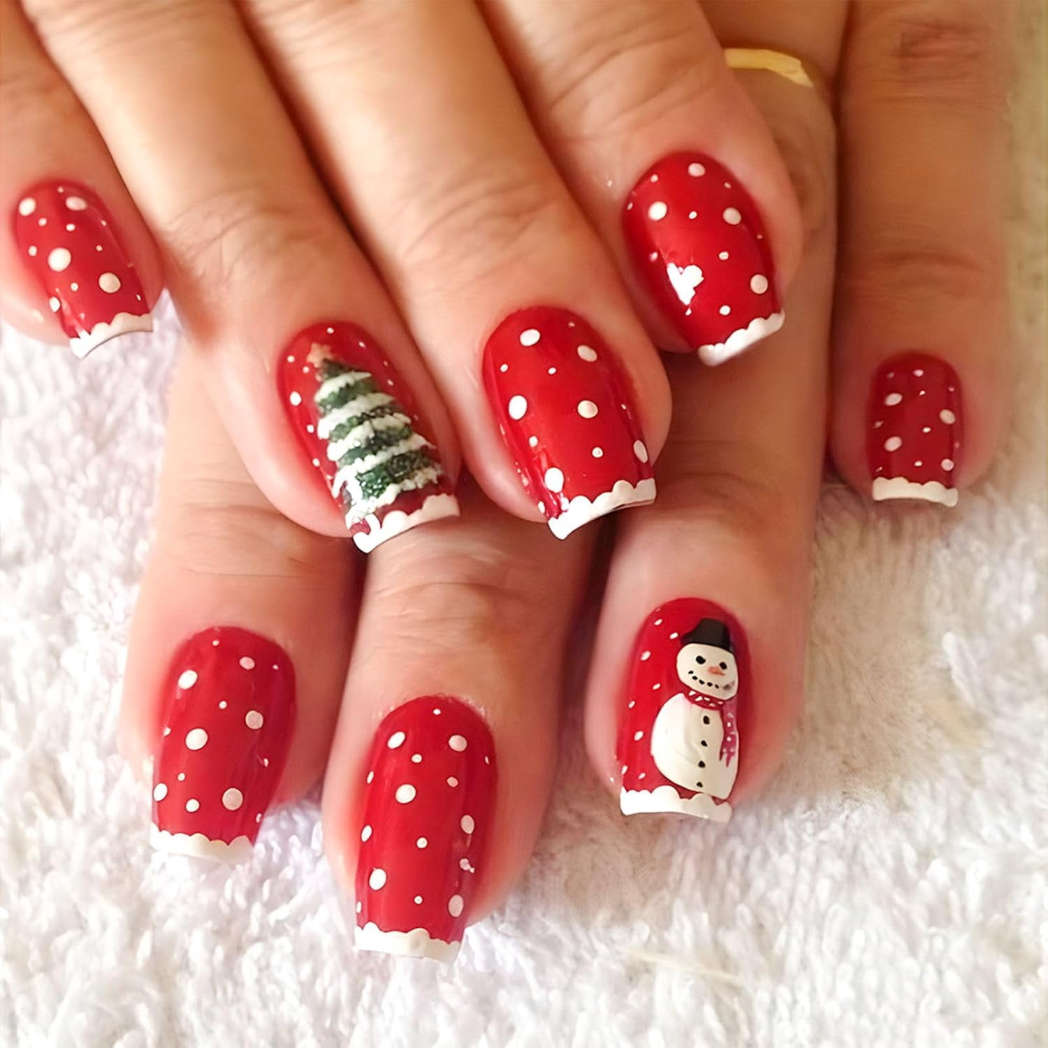 Red Snowman Christmas Tree Oval Nails Red Snowman Christmas Tree Oval Nails β Short Christmas Coffin Nails 2026