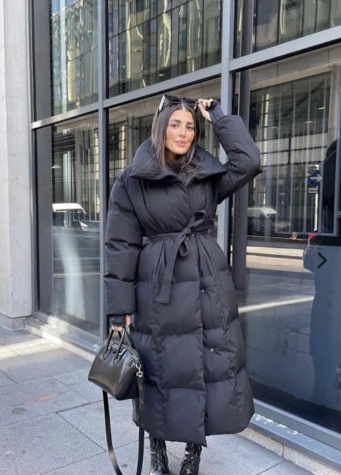 Belted Oversized Black Puffer Coat For Cold Days — Long Puffer Coat Outfits