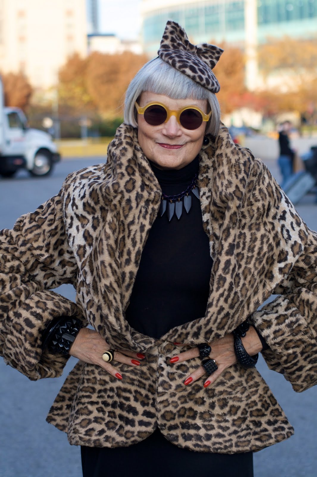 Leopard Print Faux Fur Coat with Matching Hat Leopard Print Faux Fur Coat with Matching Hat β Winter Outfits for Women Over 70