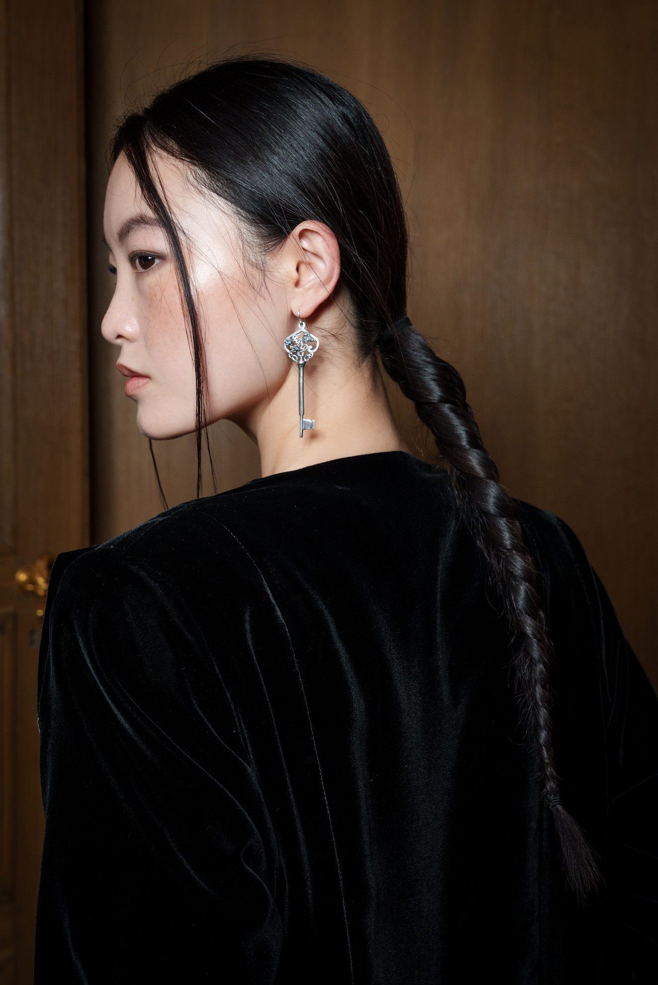 Voluminous Dark Brown Blowout With Waves Voluminous Dark Brown Blowout With Waves β Winter Natural Hairstyles