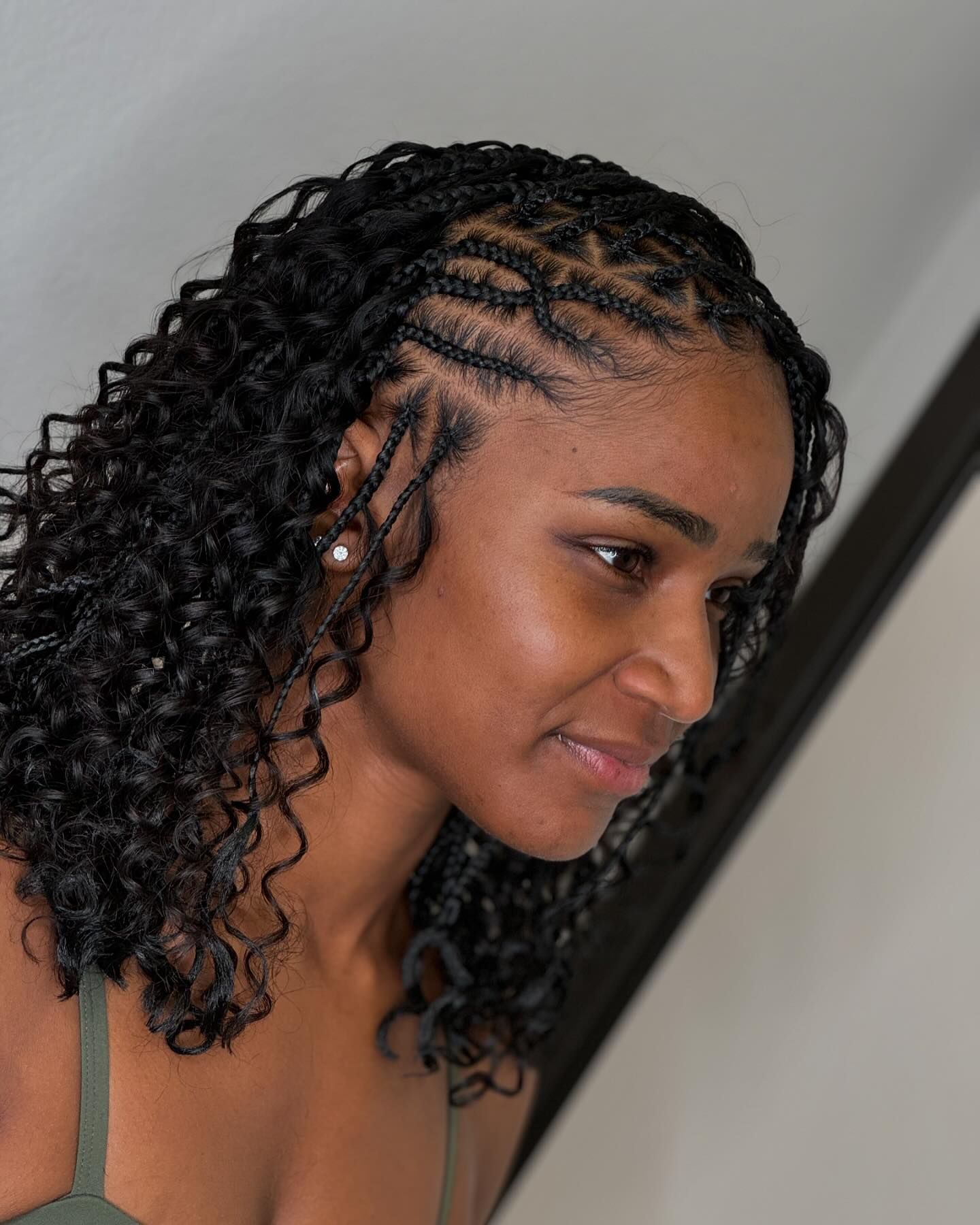 Mid-Back Dark Brown Box Braids with Subtle Blonde Highlights — Winter Braid Colors for Black Women
