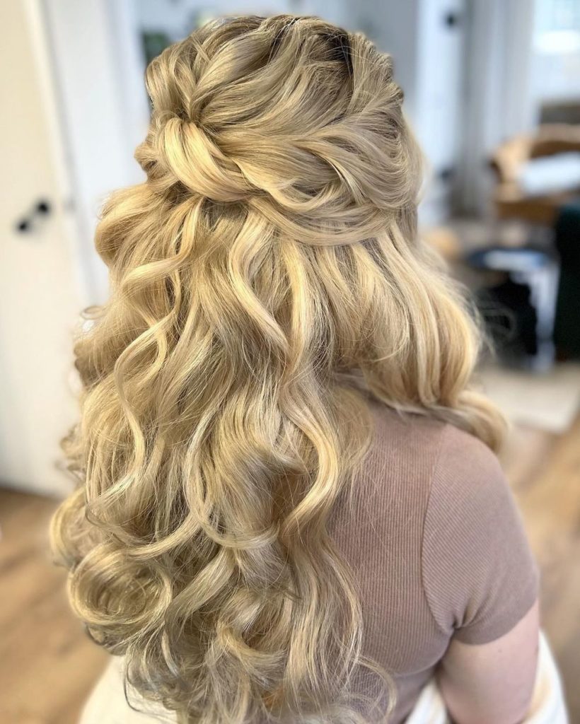 Back View Visual Idea — Winter Half Up Half Down Hairstyles