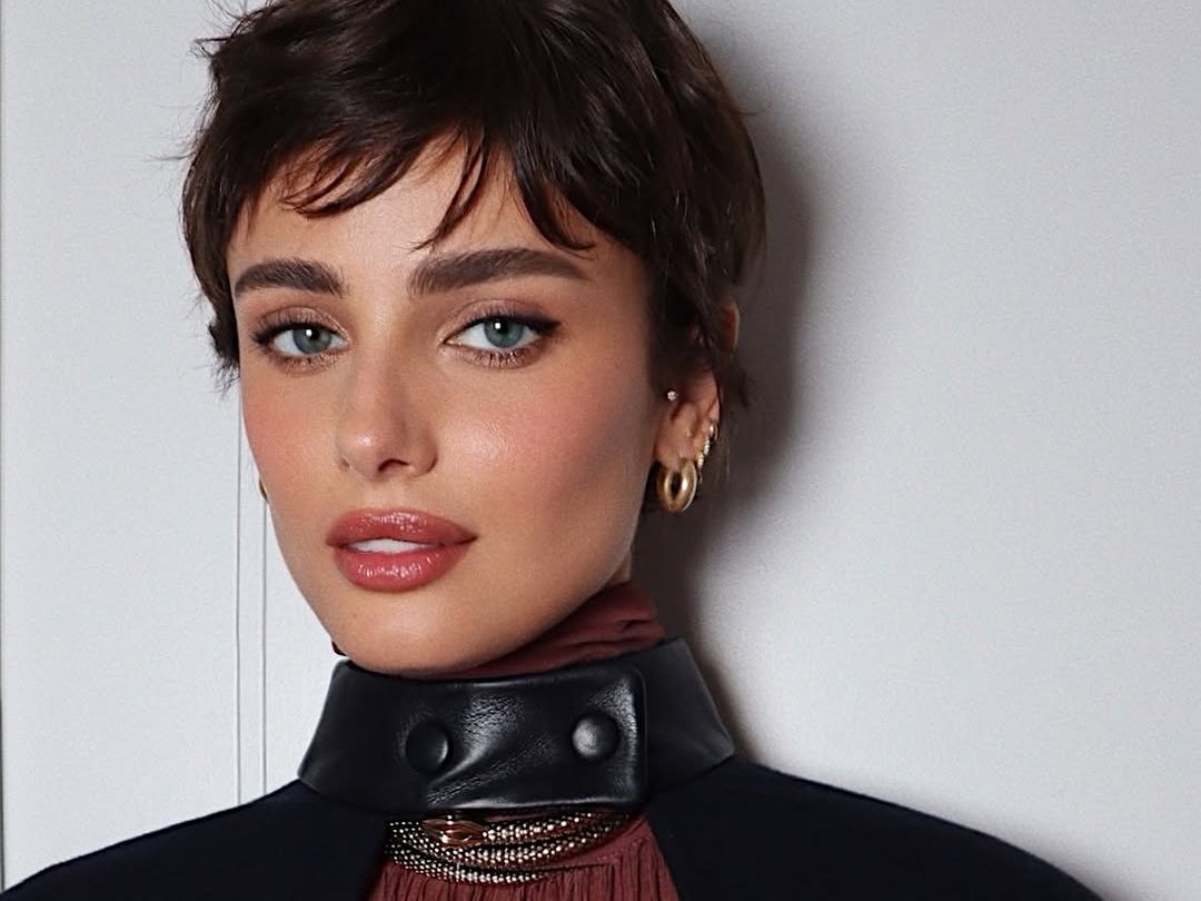Dark Brown Pixie with Wispy Bangs Dark Brown Pixie with Wispy Bangs β Winter Haircuts for Women