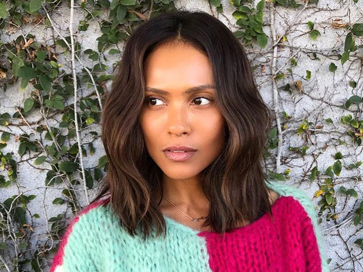 Collarbone Lob With Natural Ash Brown Highlights Collarbone Lob With Natural Ash Brown Highlights β Ash Brown Hair