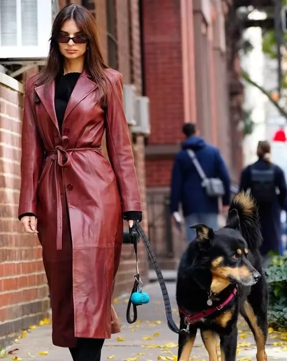 Burgundy Leather Trench Coat With Black Boots Burgundy Leather Trench Coat With Black Boots β Long Coat Outfits