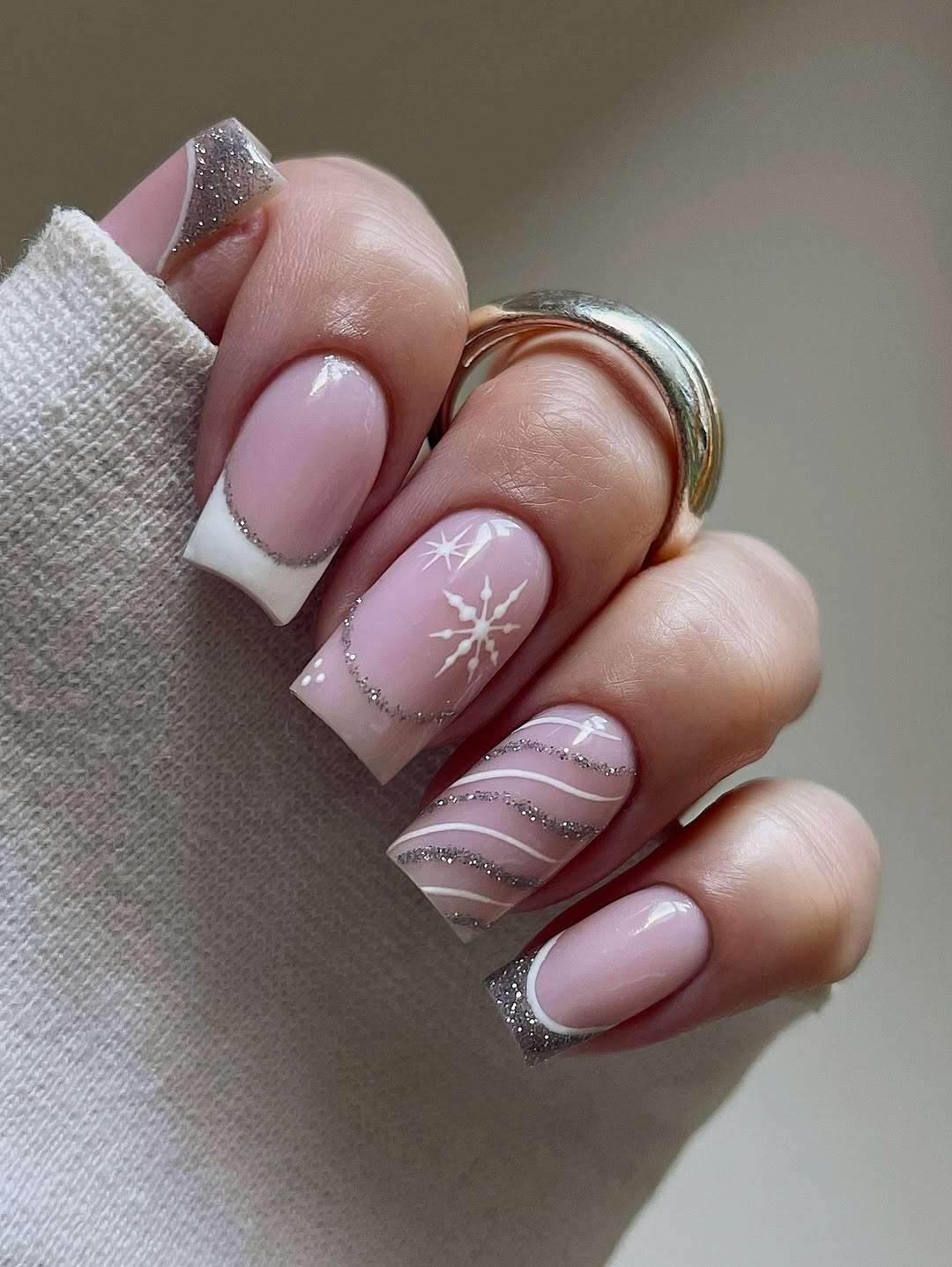 French Tips with Snowflake and Silver Lines — Cute Winter Nails