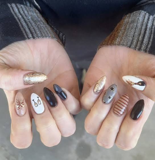 Nude Black White Gold Glitter Visual Idea Nude Black White Gold Glitter Visual Idea β New Years Acrylic Nails 2027