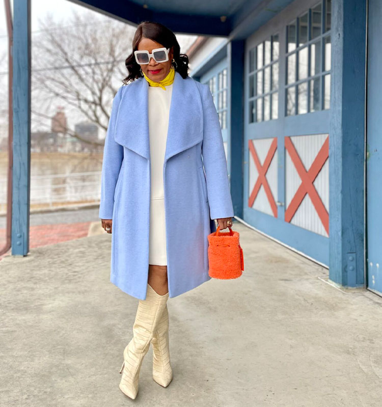 Light Blue Coat with Croc-Effect Knee-High Boots — Italy Winter Outfits