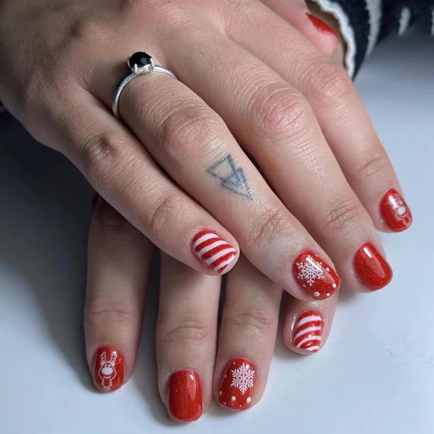 Red Glitter White Stripe Coffin Nails β Some Nails Feature Bold White Stripes Red Glitter White Stripe Coffin Nails β Some Nails Feature Bold White Stripes β Short Christmas Coffin Nails 2026