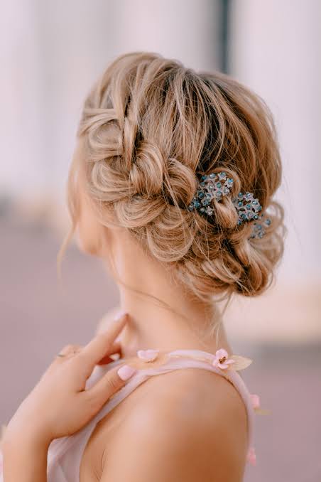Medium Visual Idea — Cute Winter Hairstyles