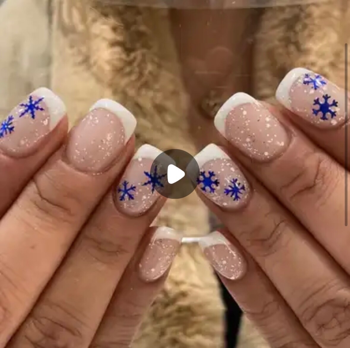 Glossy Glitter Visual Idea Glossy Glitter Visual Idea β Short Christmas Square Nails 2026