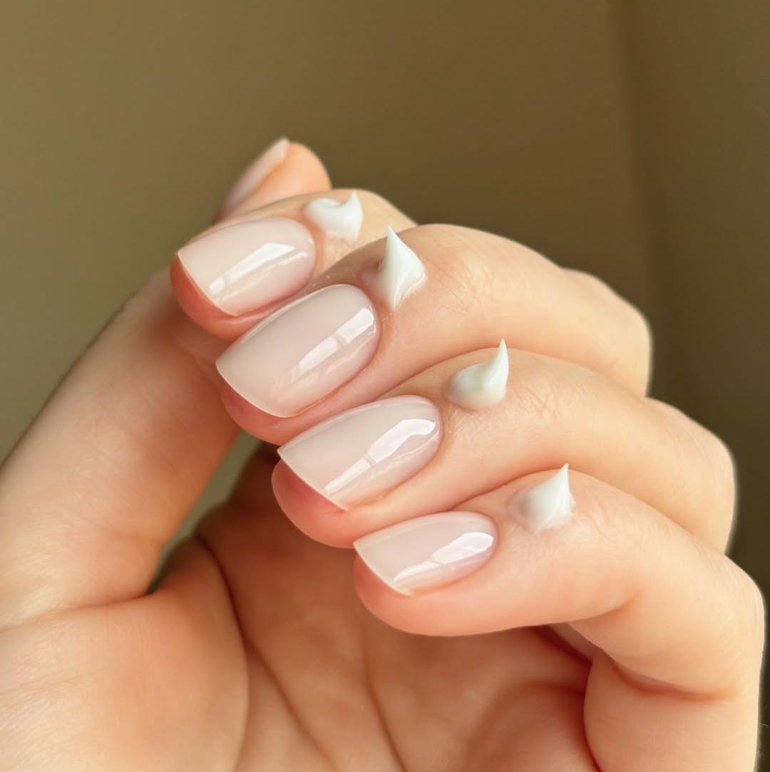 Good Visual Idea Good Visual Idea β Winter Nude Nails