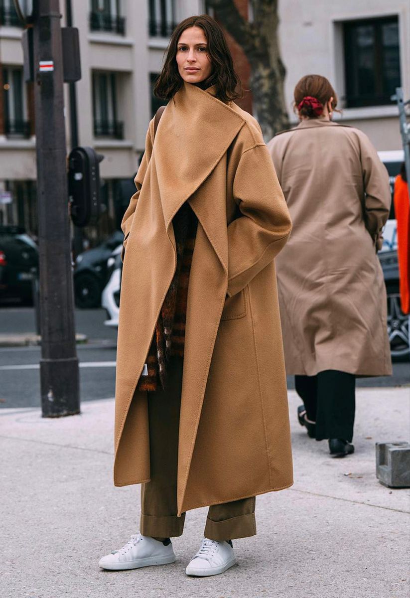 Oversized Camel Coat Over Olive Green with White Sneakers — Winter Outfits with Sneakers