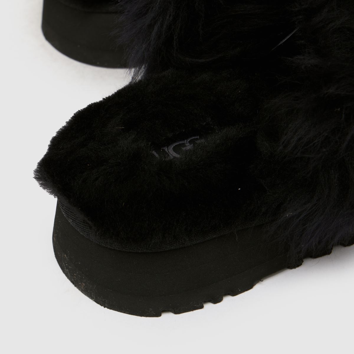 Platform Statement: Black Ugg Disquette Chalet Slippers Platform Statement: Black Ugg Disquette Chalet Slippers β Ugg Slippers Outfits