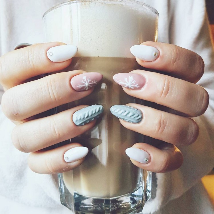 Matte Knit Texture & Snowflake Nails Matte Knit Texture & Snowflake Nails β Winter Matte Nails