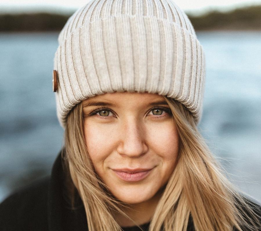 Ribbed Beanie as a Chic Winter Accessory Ribbed Beanie as a Chic Winter Accessory β Scandinavian Winter Outfits
