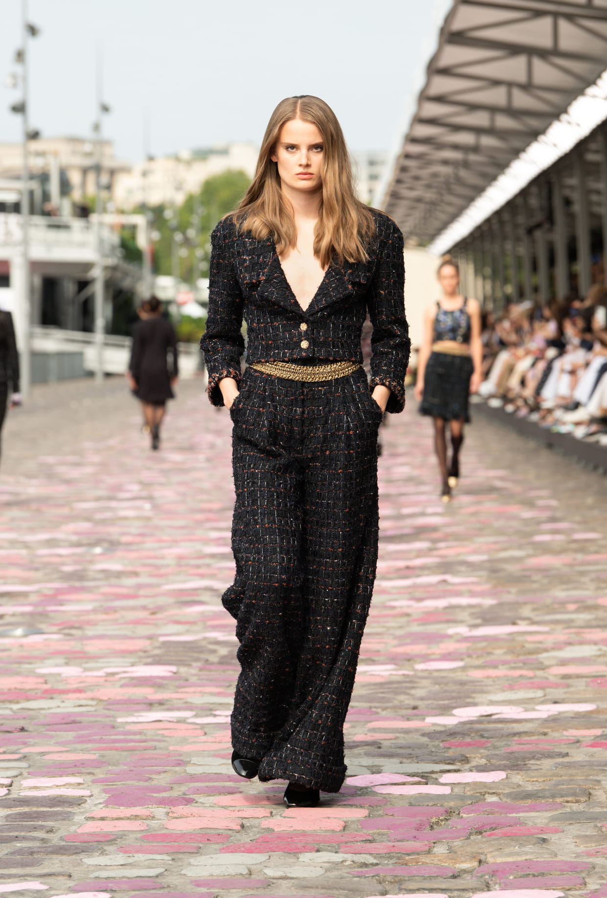 Black Tweed Suit and Chain Belt — Paris Winter Outfits