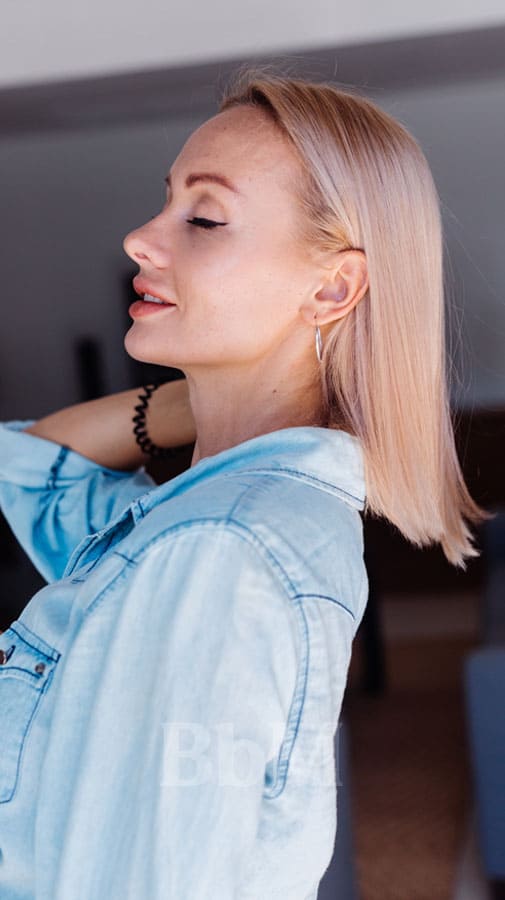 Ash Blonde Air Dried Chin Bob — Winter Haircuts for Girls