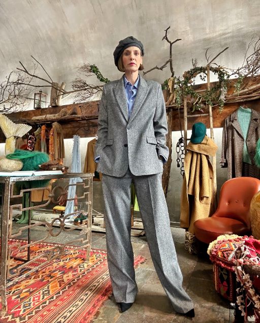 Sophisticated Tweed Suit with Beret Sophisticated Tweed Suit with Beret β Winter Outfits for Women Over 40