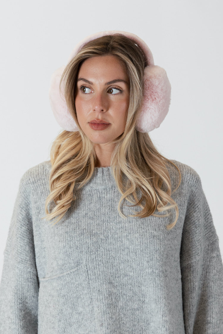 Soft Pink Faux Fur Earmuffs with an Oversized Grey Knit Sweater Soft Pink Faux Fur Earmuffs with an Oversized Grey Knit Sweater β Earmuffs Outfits