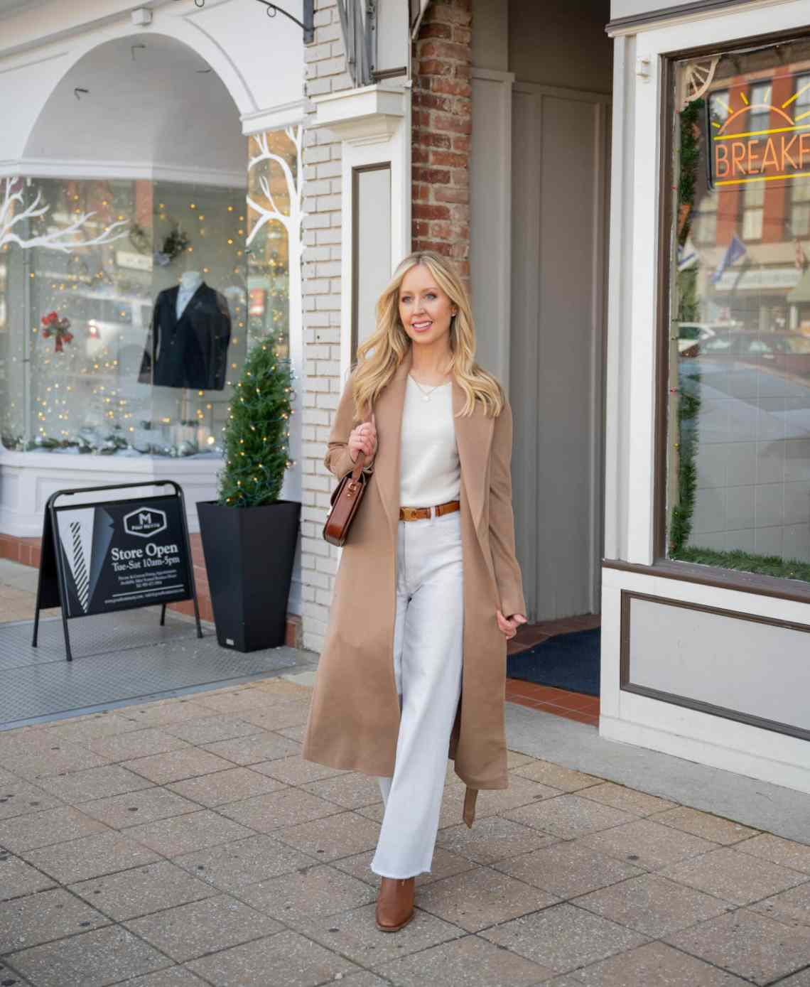Camel Long Coat with White Sweater and Jeans Camel Long Coat with White Sweater and Jeans β Classy Winter Outfits