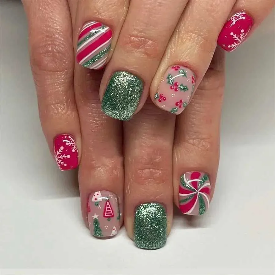Short Square Christmas Tree and Glitter Mix Short Square Christmas Tree and Glitter Mix β Christmas Nails for Teens 2026