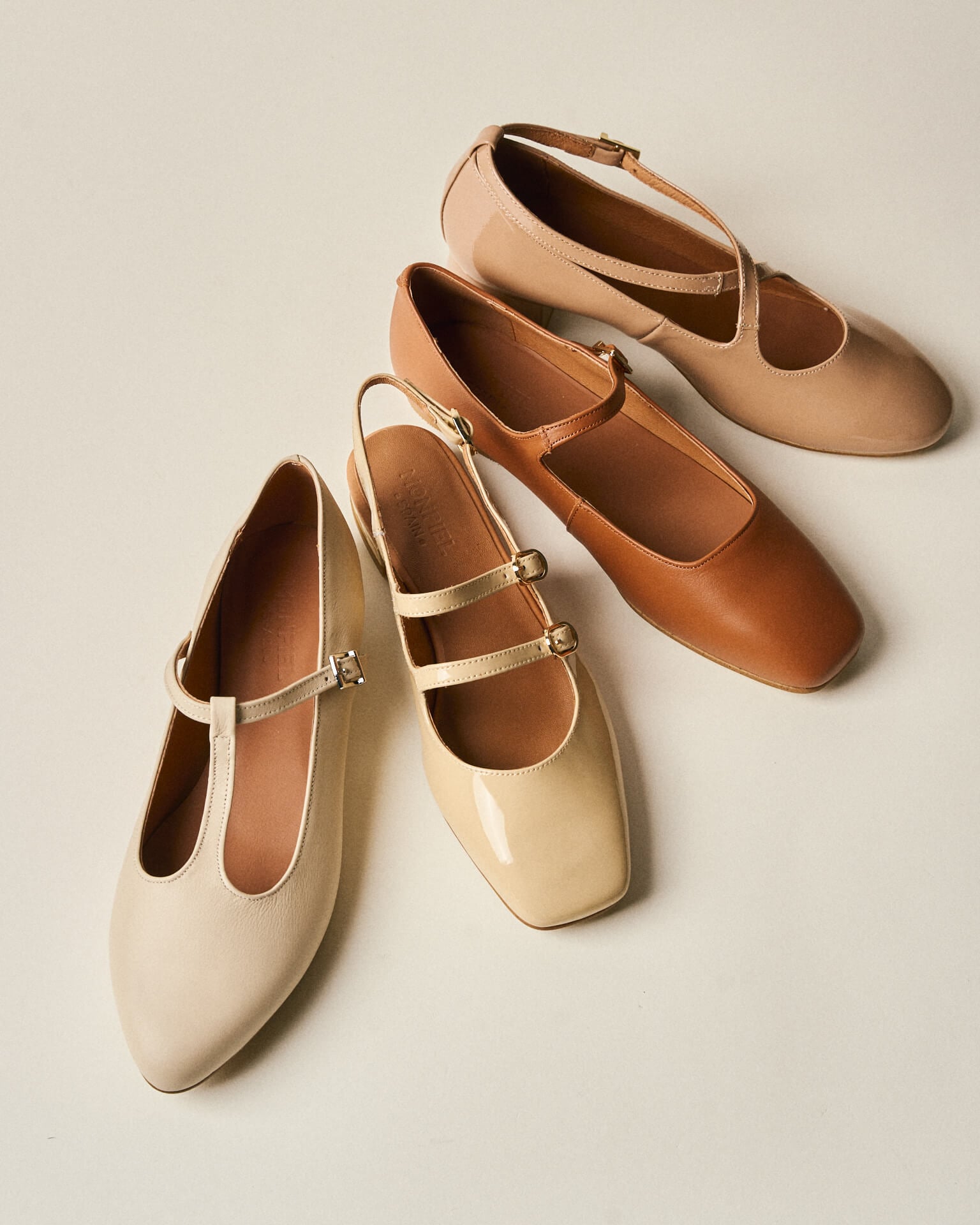 Foundation Footwear: Neutral Flats Foundation Footwear: Neutral Flats β Winter Capsule Wardrobe