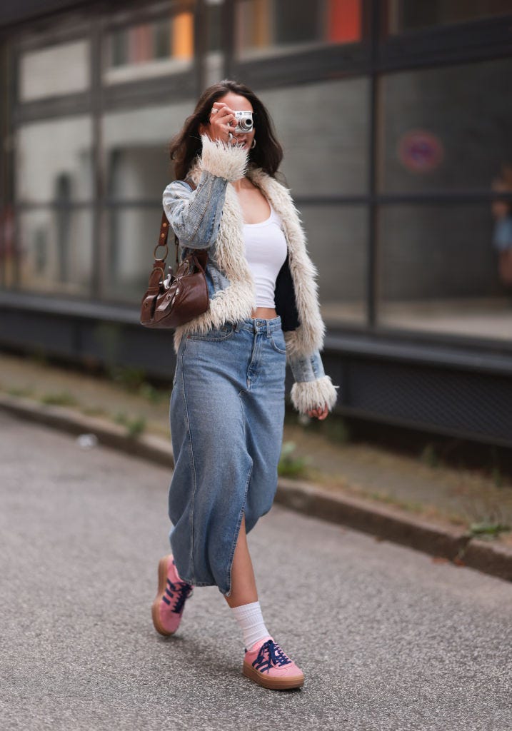 Denim Jacket with Faux Fur Trim and Pink Sneakers — Winter Outfits with Sneakers