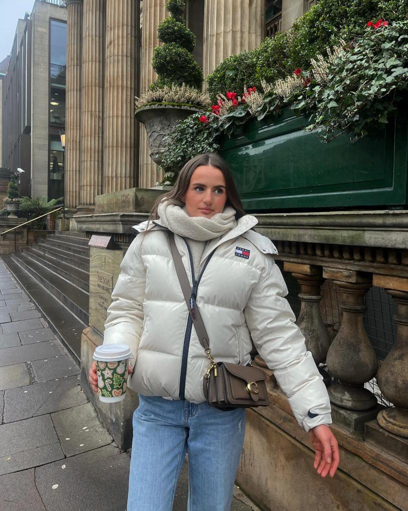 Cream Puffer Jacket Layering Cream Puffer Jacket Layering β Parka Outfits