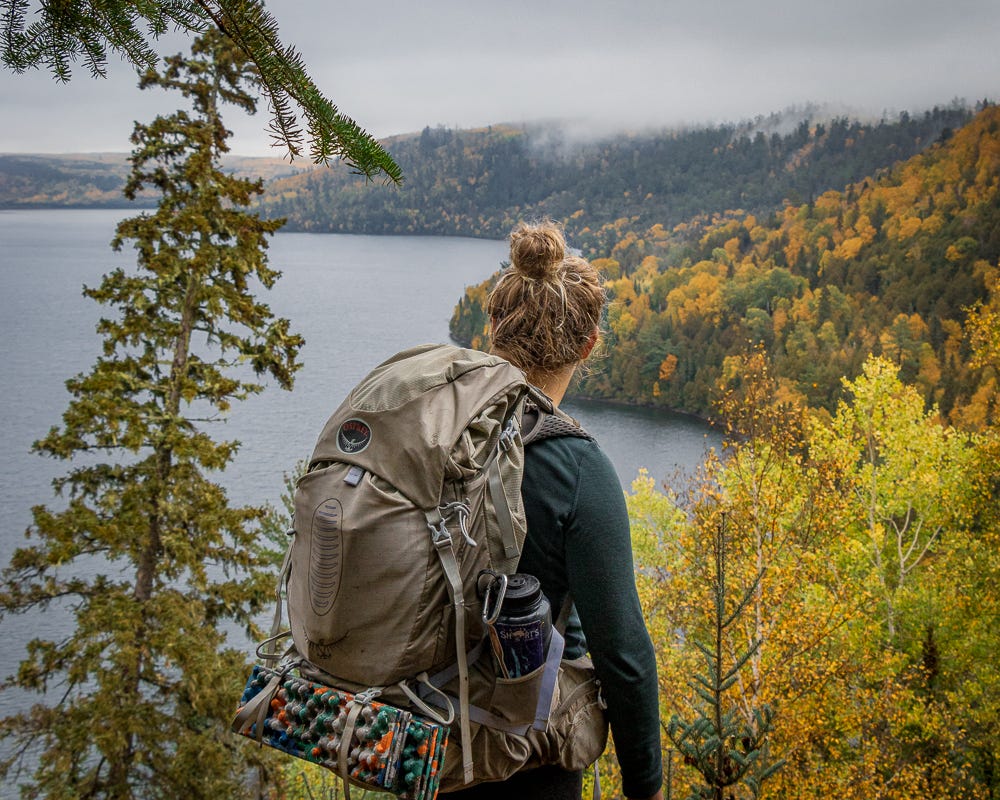 Grey Base Layer and Large Tan Backpack for Hikes Grey Base Layer and Large Tan Backpack for Hikes β Winter Hiking Outfits