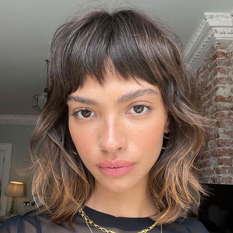 Textured Mullet Micro Bangs Balayage Textured Mullet Micro Bangs Balayage β Winter Layered Haircuts