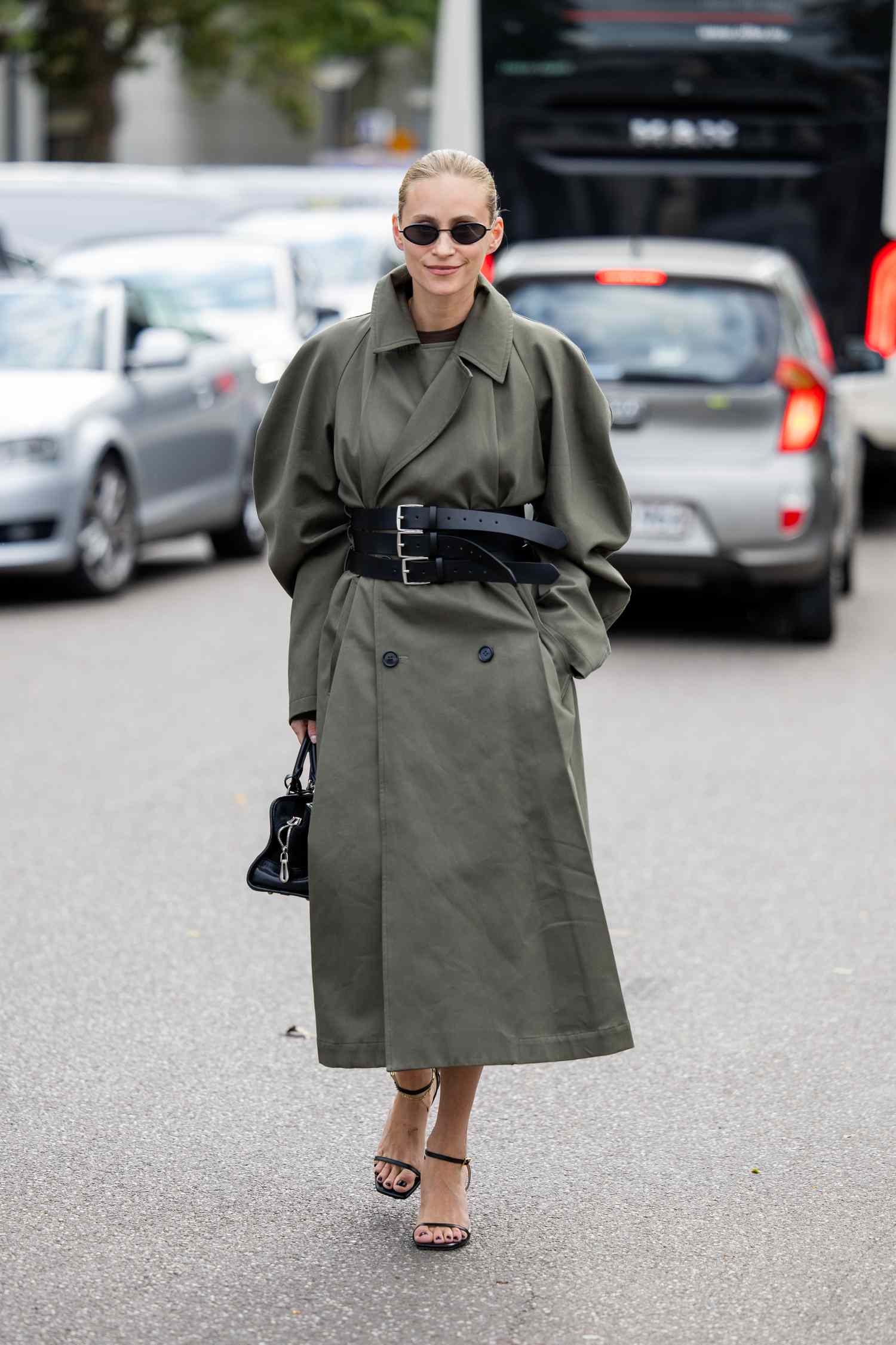 Oversized Olive Green Trench Coat With Wide Belt Oversized Olive Green Trench Coat With Wide Belt β Long Coat Outfits