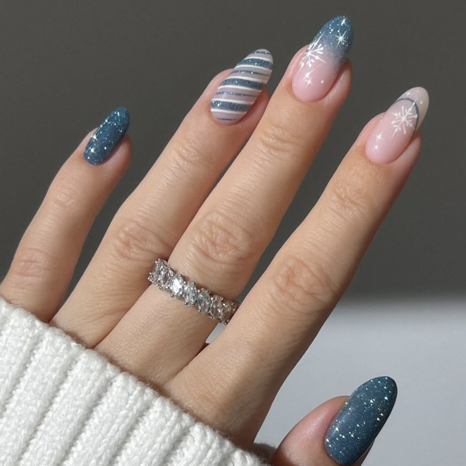Glitter Glossy Visual Idea Glitter Glossy Visual Idea β Winter Dip Powder Nails