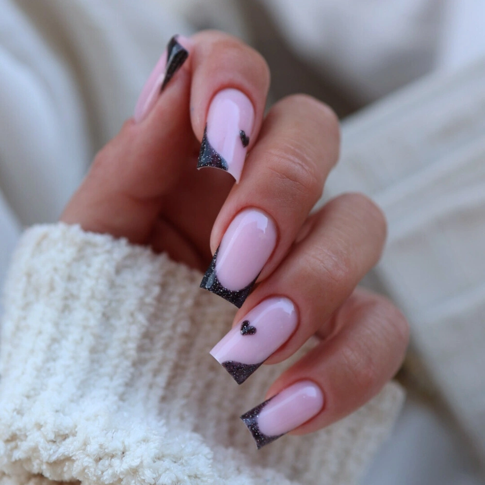 Heart On Accent Nail Glitter French Tips Visual Idea Heart On Accent Nail Glitter French Tips Visual Idea β Winter Party Nails