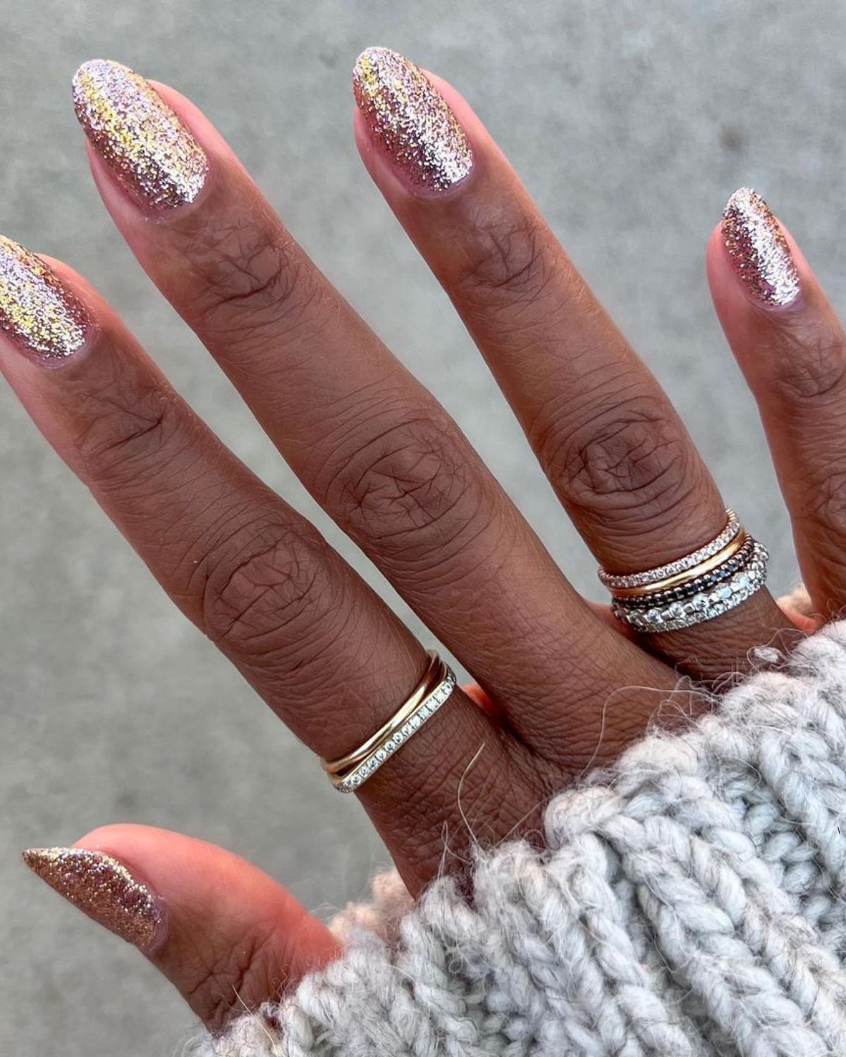 Full Coverage Gold Champagne Glitter Stilettos Full Coverage Gold Champagne Glitter Stilettos β New Years Eve Nails 2027