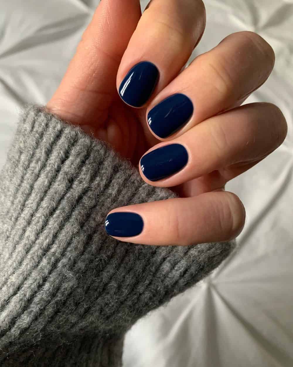 Deep Navy Blue Glossy Short Oval Nails Deep Navy Blue Glossy Short Oval Nails β Winter Nail Colors