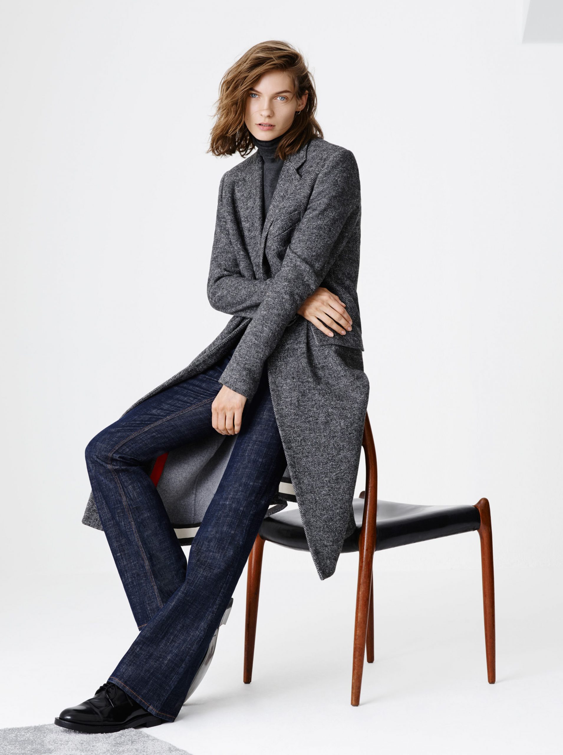 Herringbone Coat with Flared Jeans for a Chic Winter Combination — Winter Outfits for Moms