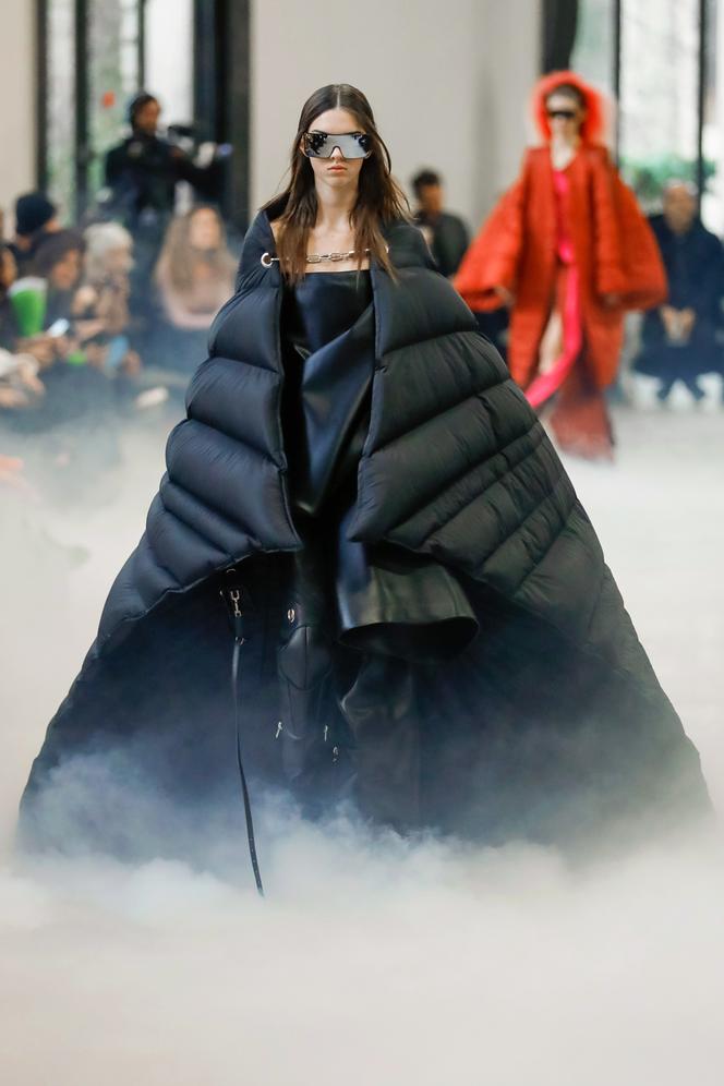 Dramatic Black Puffer Cape — Paris Winter Outfits