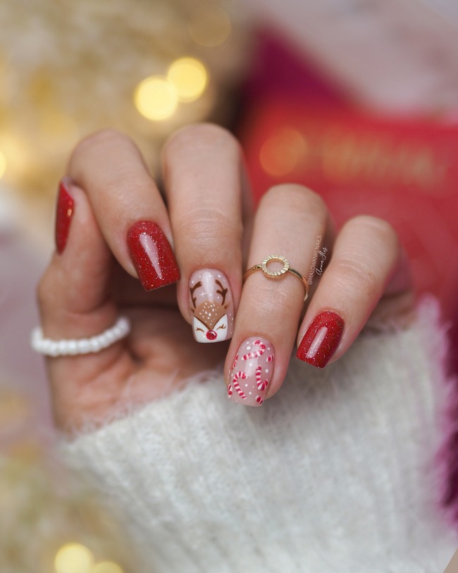 Short Square Reindeer Face Candy Cane Nails Short Square Reindeer Face Candy Cane Nails β Subtle Christmas Nails 2026